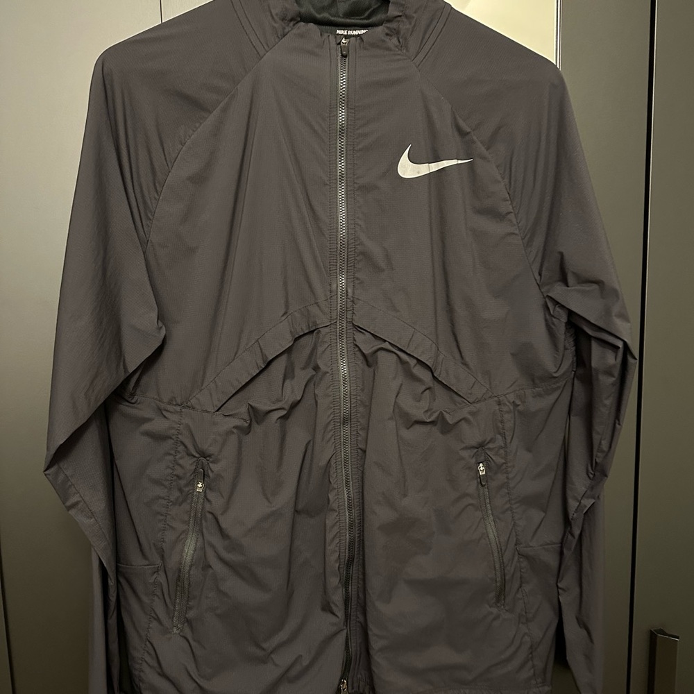 Men’s Nike Shield Running Jacket size Medium